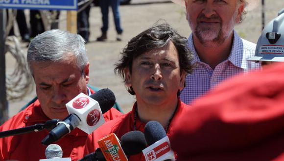 Chile: perforadora T- 130 llegó a refugio de mineros atrapados