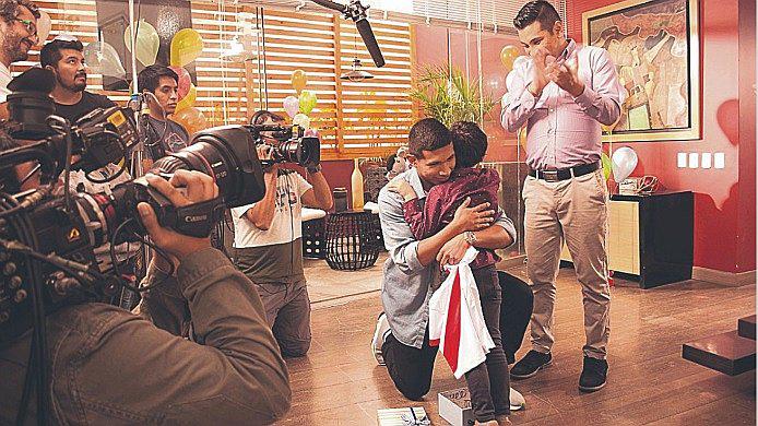 Así fue la actuación de Edison "Orejas" Flores en la novela "Señores Papis" I VÍDEO