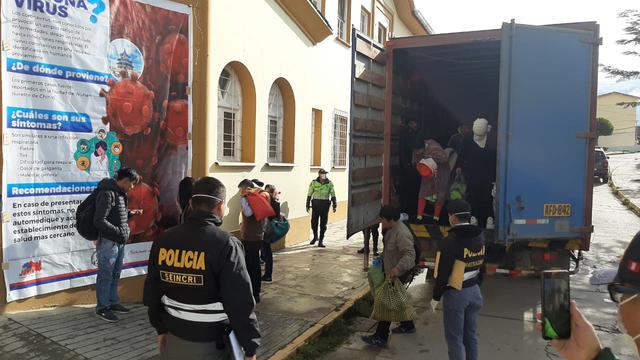 Camión trasladó ilegalmente a 17 personas de Lima a Huancayo.
