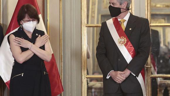 Pilar Mazzetti estuvo presente en la juramentación de su sucesor, Óscar Ugarte. (Foto: Presidencia)