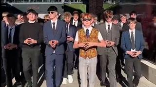Cines británicos prohíben que adolescentes con trajes vean “Minions” por un viral de TikTok