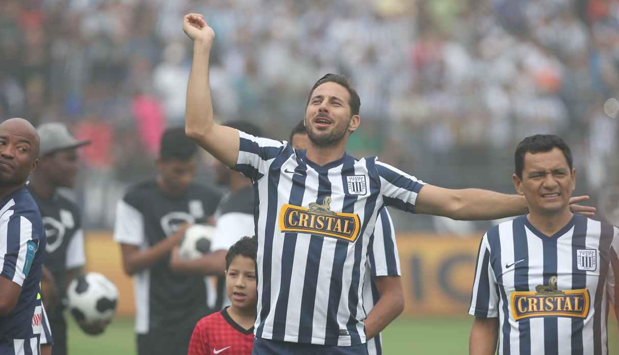 El aliento de Claudio Pizarro antes de la final entre Alianza Lima y Binacional. (Foto: GEC)