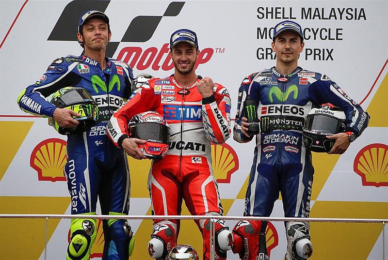 MotoGP: Andrea Dovizioso vence en Malasia y Valentino Rossi es segundo