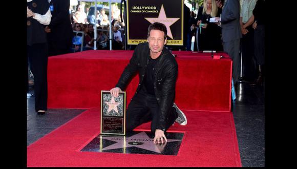 The X Files: David Duchovny tiene su estrella en el Paseo de la Fama de Hollywood [VIDEO]