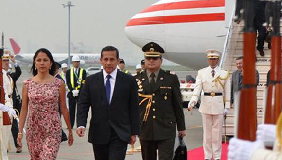 Ollanta Humala, Nadine Heredia y su comitiva viajarán a Venezuela en avión presidencial