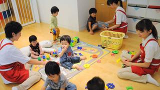 Japón se está quedando sin bebés mientras la población se reduce y envejece rápidamente