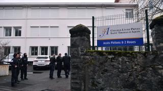 Francia: Profesora de colegio católico muere apuñalada por un alumno de 16 años