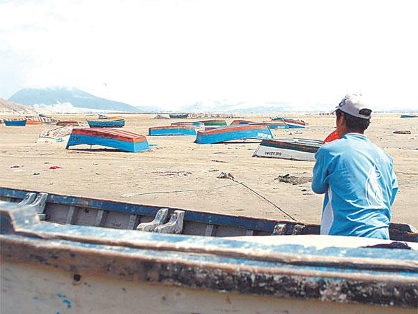 Mar se sale 800 metros en Chimbote