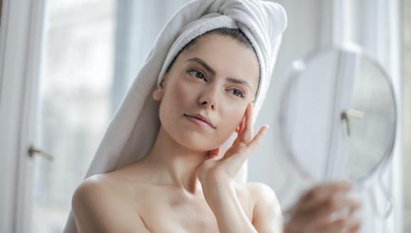 Según la médico estético, Gilda Pérez, la aparición de las arrugas tiene que ver mucho con la producción de colágeno y elastina que produzca nuestro cuerpo. (Foto: Shutterstock)