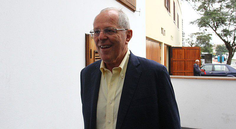 PPK: El 56% de peruanos aprueba desempeño del presidente electo