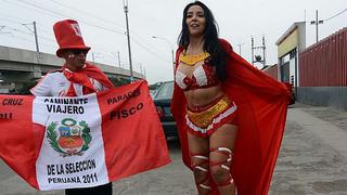 Selección Peruana: 'Princesa Inca' llegó a Videna para alentar a la blanquirroja