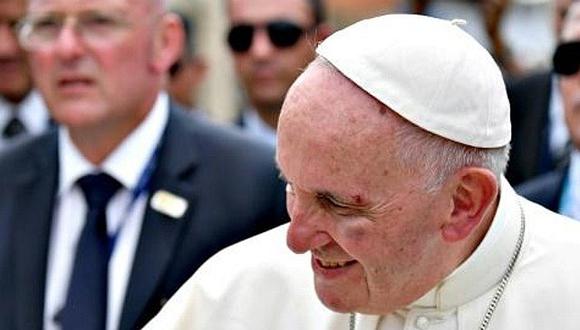 Papa se despide de Colombia pidiendo abrazos de paz y fin de la violencia 
