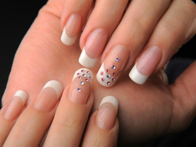 ¿Uñas acrílicas o de gel? Checa las ventajas y desventajas de cada técnica