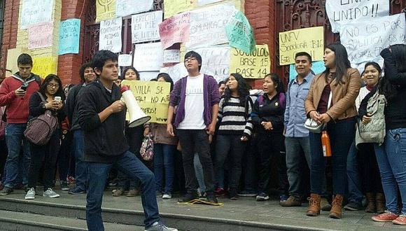 Universidad Federico Villarreal: Alumnos toman locales para que se cumpla Ley Universitaria [VIDEOS] 