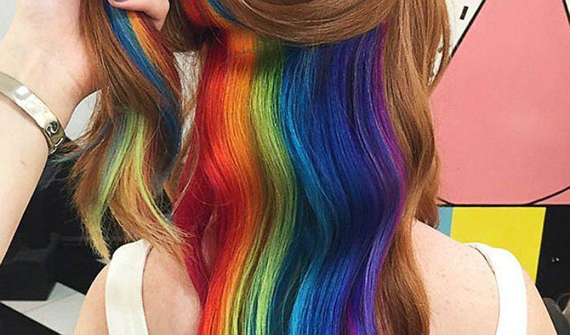 ¡Trend alert! Descubre de qué trata el hidden rainbow hair 