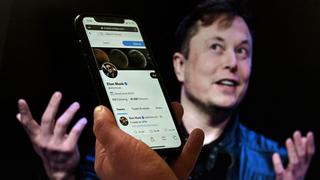 Elon Musk suspende compra de Twitter  y la red social retrocede en la bolsa