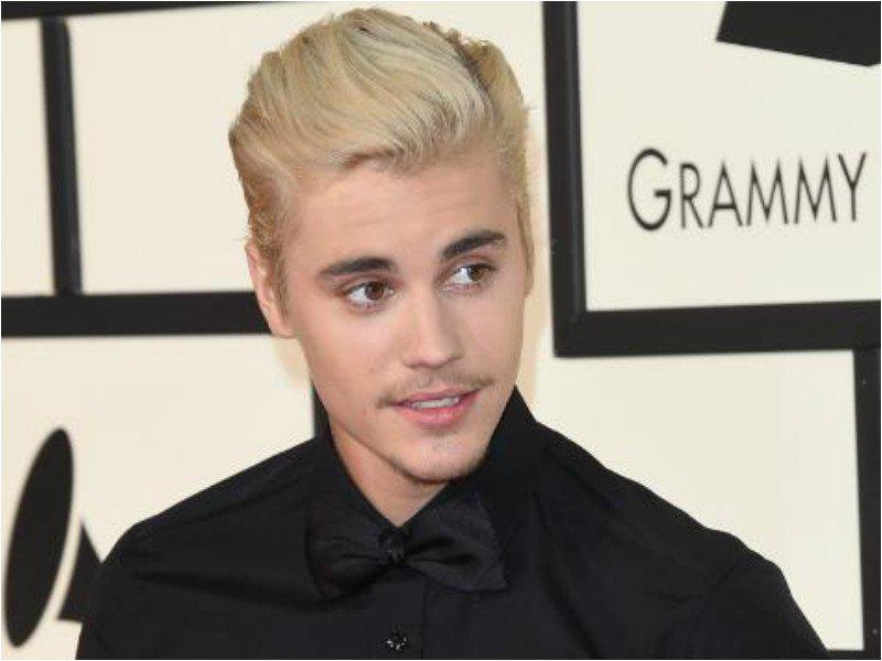 Grammy Awards: Justin Bieber presentó a su hermanito [VIDEO]