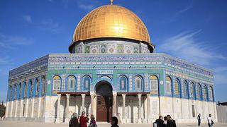 Israel multa a mezquita por usar altavoces de noche para la llamada al rezo 