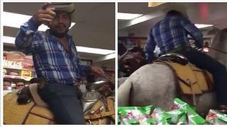 Facebook: hombre sediento entra con caballo y todo a supermercado por cervezas (VIDEO)