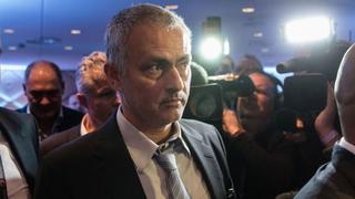 José Mourinho: "No estoy buscando un club, los clubes me buscan a mí" 