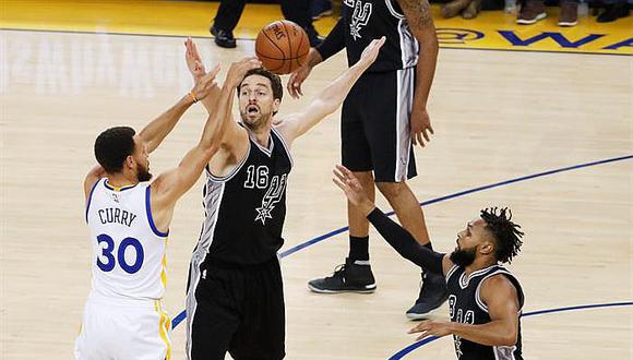NBA: Warriors aplastan 136-100 a los Spurs, sin Leonard, y van 2-0