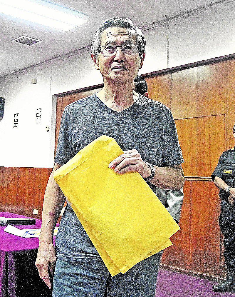 Fujimori miente sobre el APEC