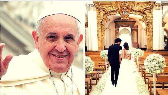 Novios invitan por cortesía a papa Francisco, pero no imaginaron que él asistiría (FOTO)