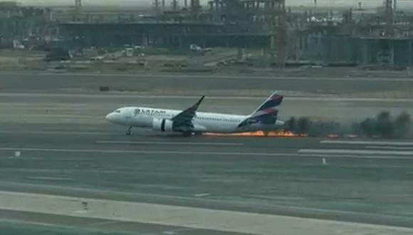 Accidente se produjo en la pista del aeropuerto Jorge Chávez. (Foto: Captura de TV)