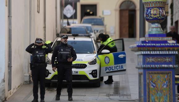 La policía al sur de España, el 26 de enero de 2023. (Foto por CRISTINA QUICLER / AFP)