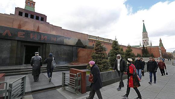 Mausoleo de Lenin reabre al público tras dos meses de retoques a momia 