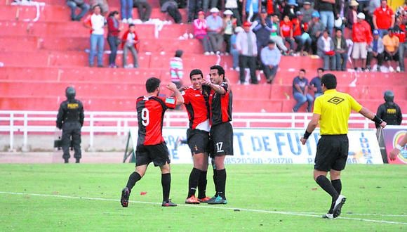 FBC Melgar aplasta a Cienciano y es líder