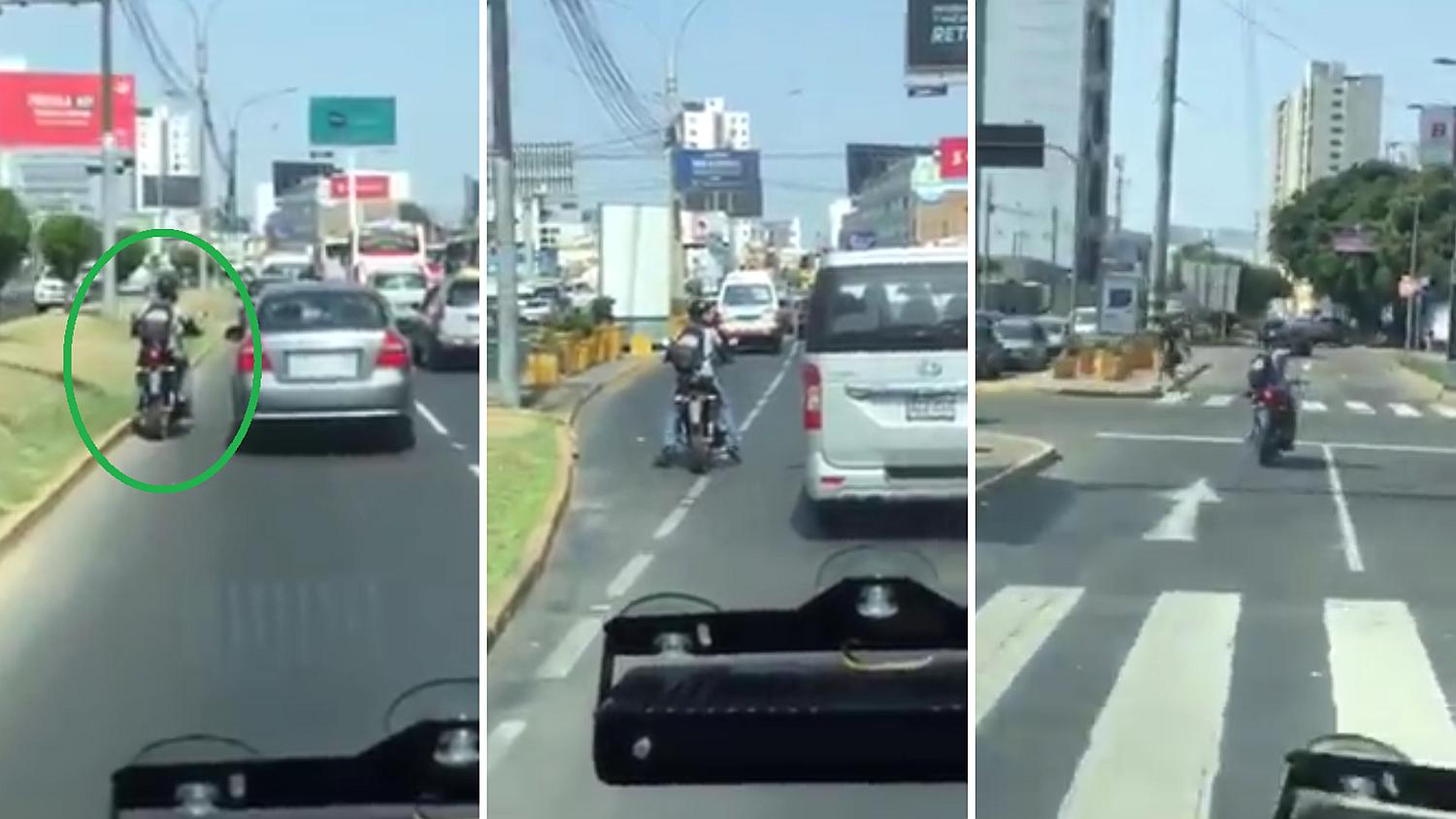 Motociclista despeja la pista para que los bomberos pasen durante emergencia (VIDEO)