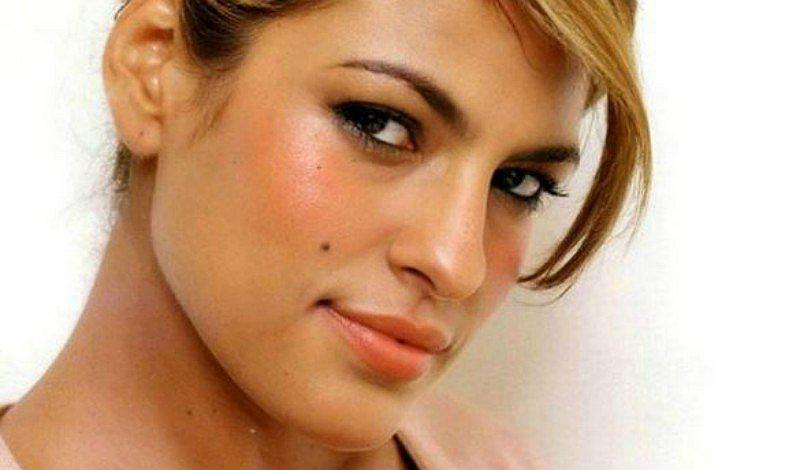 Lunares en la piel: el secreto de belleza de las modelos