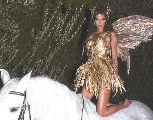 Kendall Jenner sorprendió a seguidores de Instagram con sesión fotográfica. (Fotos: Instagram)