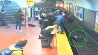 Mujer cae a rieles del metro de Buenos Aires justo cuando el tren llegaba│VIDEO