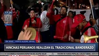 Perú vs. Chile: seleccionados saludaron a hinchas peruanos que hicieron tradicional banderazo | VIDEO