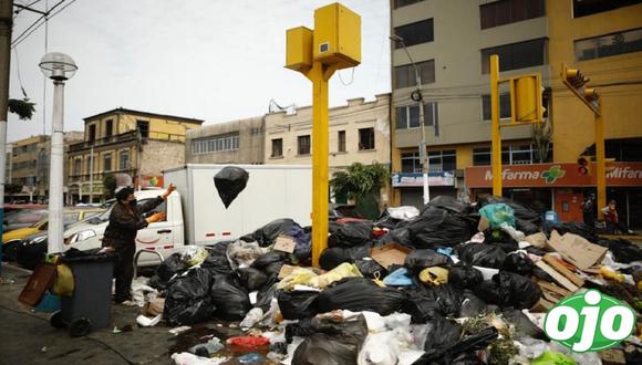 Basura se acumuló por varios días en las calles del Callao. (Foto: Joel Alonzo / @photo.gec)