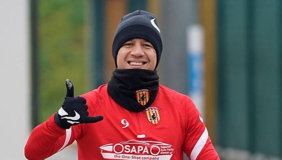 Gianluca Lapadula volvió a jugar en Benevento tras más de dos meses. (Foto: Benevento)