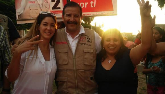 Tilsa Lozano apoya candidatura de su suegro Miguel Hidalgo   