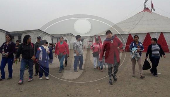 Padres protestan por circo instalado dentro de colegio en Carabayllo