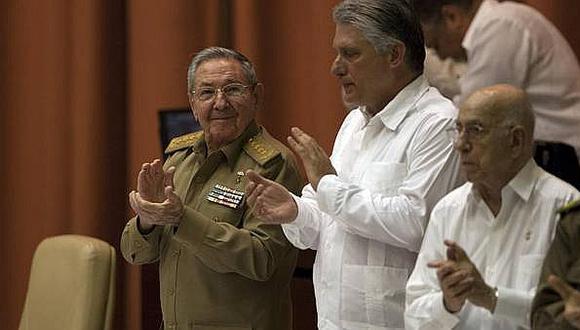 Raúl Castro, dictador de Cuba, gobernará hasta 2018 con vieja guardia comunista 