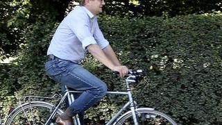 Roban bicicleta a ministro, cuando hablaba de promover su uso 