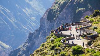 Arequipa: hallan sin vida a pareja de turistas en el mirador Cruz del Cóndor en aparente ritual