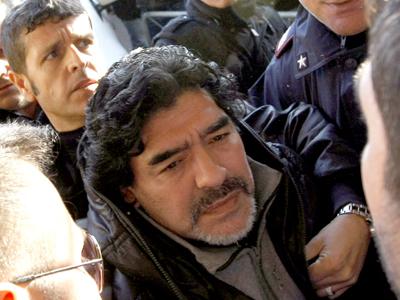 Diego Maradona resuelve problema judicial con el Nápoles en Italia