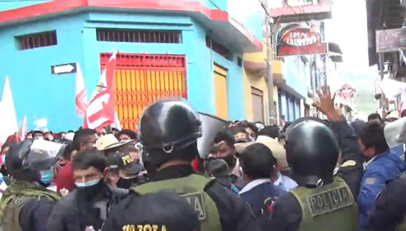 Cajamarca: público asistente al debate genera aglomeraciones por escaso distanciamiento (Foto: captura de video transmisión facebook)