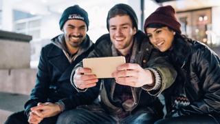 Millennials “entran en pánico” cuando no encuentran su celular, según estudio de Ipsos