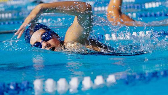Los beneficios que otorga a la salud aprender natación