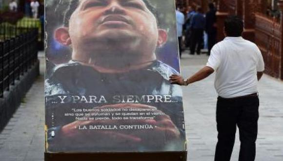 Nicolás Maduro indignado por retiro de imágenes de Hugo Chávez del Parlamento [VIDEO] 