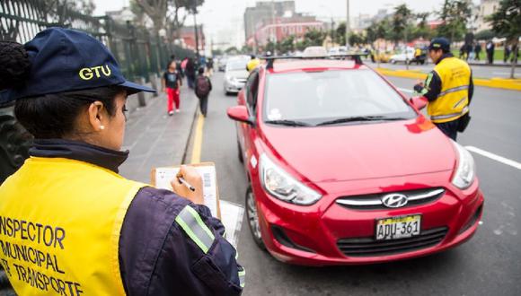 San Isidro: Operativo sanciona a un centenar de taxis colectivos 