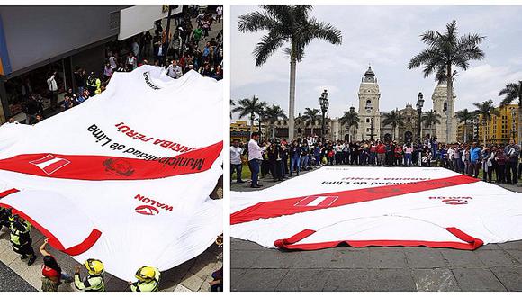 Perú vs. Nueva Zelanda: confeccionan la camiseta más grande para alentar a la selección (VIDEO)